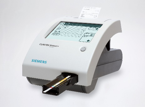 シーメンス社製の尿小型分析装置クリニテックステータスプラス